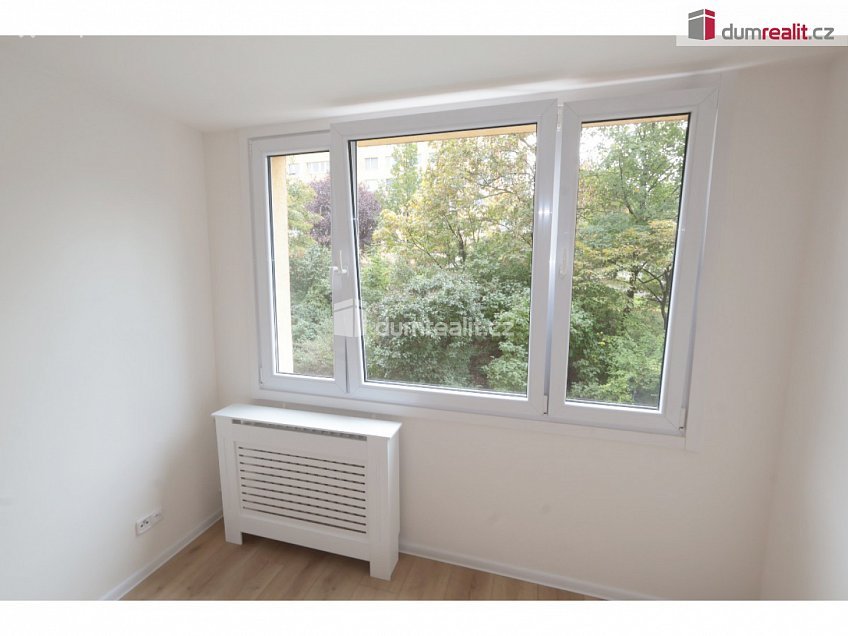 Prodej bytu 2+kk 41 m^2 Mečíková, Praha 10 