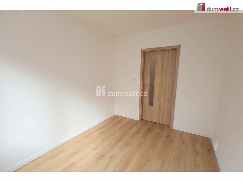 Prodej bytu 2+kk 41 m^2 Mečíková, Praha 10 