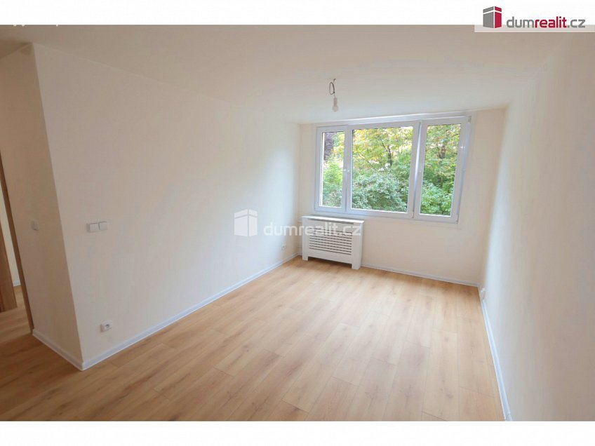 Prodej bytu 2+kk 41 m^2 Mečíková, Praha 10 