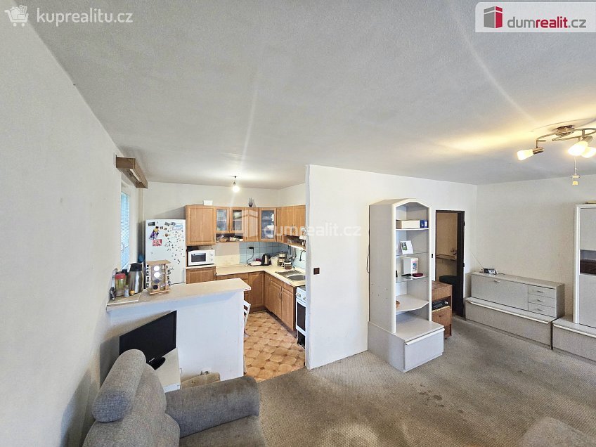 Prodej bytu 3+1 65 m^2 Pražského povstání, Benešov 