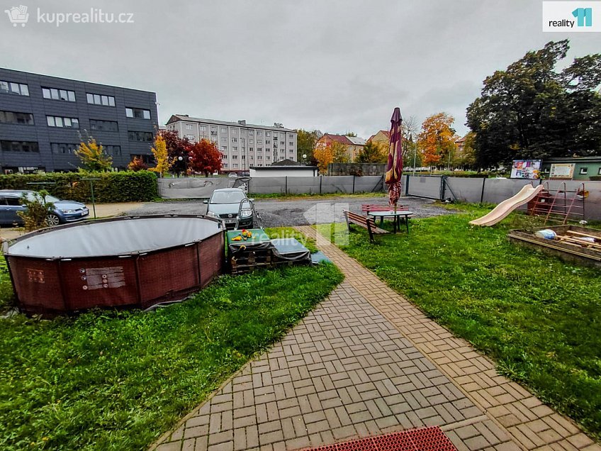 Prodej bytu 2+1 80 m^2 Májová, Cheb 