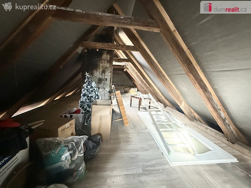 Pronájem  rodinného domu 108 m^2 Jenčice, Jenčice 