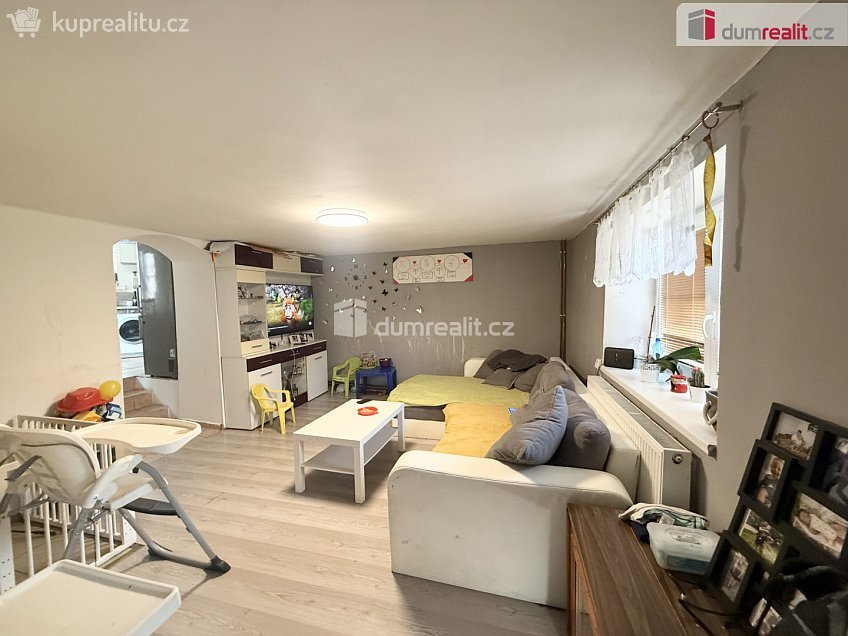 Pronájem  rodinného domu 108 m^2 Jenčice, Jenčice 