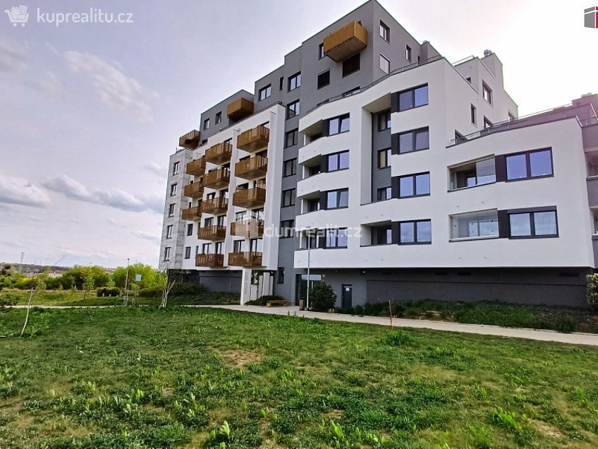 Pronájem bytu 3+kk 86 m^2 Honzíkova, Praha-Dolní Měcholupy 