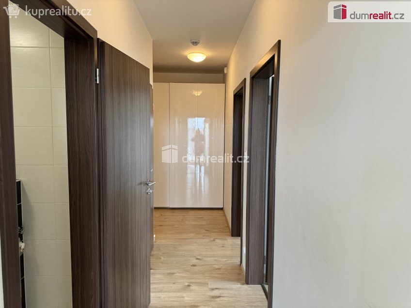 Pronájem bytu 3+kk 86 m^2 Honzíkova, Praha-Dolní Měcholupy 