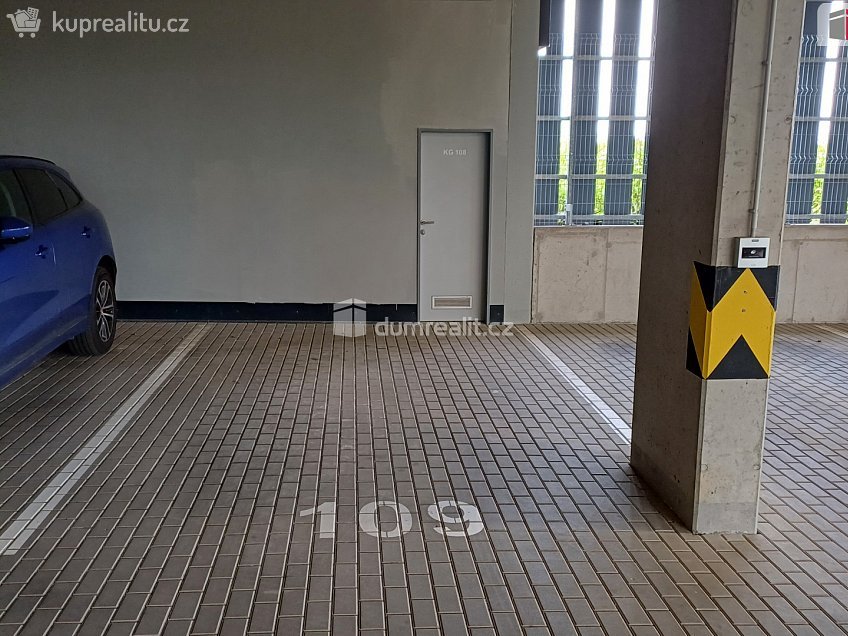 Pronájem bytu 3+kk 86 m^2 Honzíkova, Praha-Dolní Měcholupy 