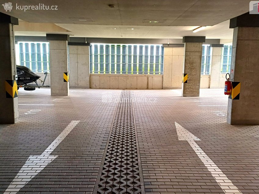 Pronájem bytu 3+kk 86 m^2 Honzíkova, Praha-Dolní Měcholupy 