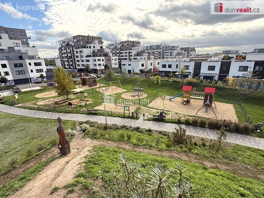 Pronájem bytu 3+kk 86 m^2 Honzíkova, Praha-Dolní Měcholupy 