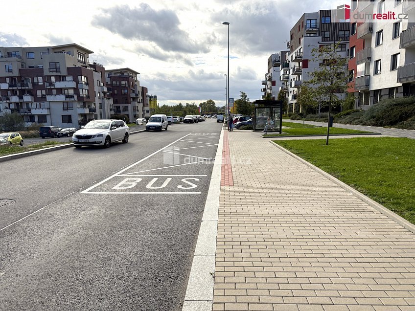 Pronájem bytu 3+kk 86 m^2 Honzíkova, Praha-Dolní Měcholupy 