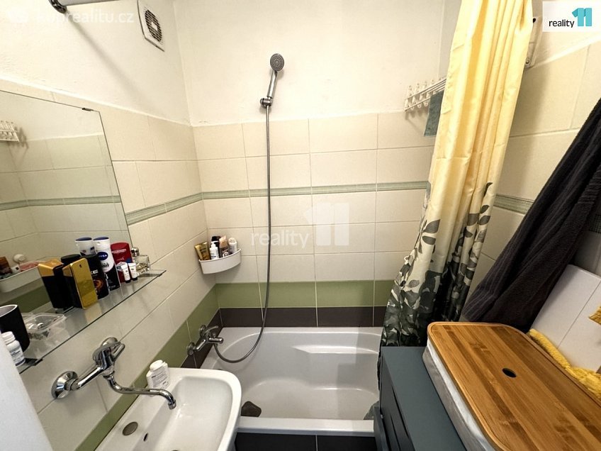 Pronájem bytu 2+1 53 m^2 Olbrachtova, Praha 4 