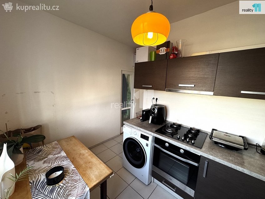 Pronájem bytu 2+1 53 m^2 Olbrachtova, Praha 4 