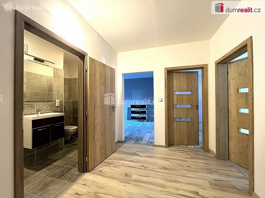 Prodej bytu 3+1 80 m^2 Jiřího z Poděbrad, Sokolov 