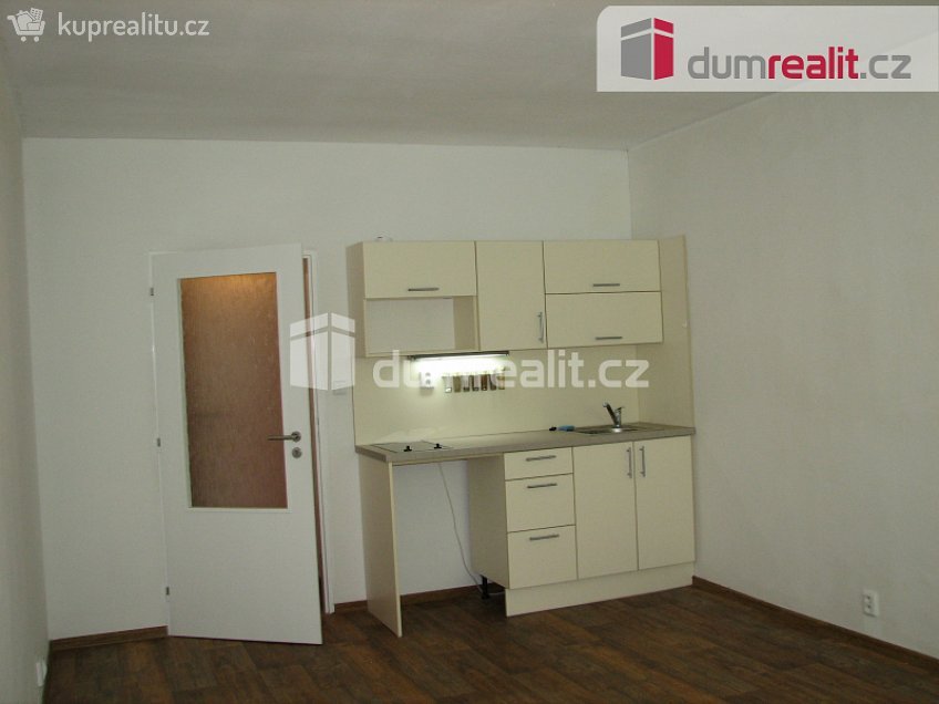 Pronájem bytu 1+kk 26 m^2 Leoše Janáčka, Luhačovice 