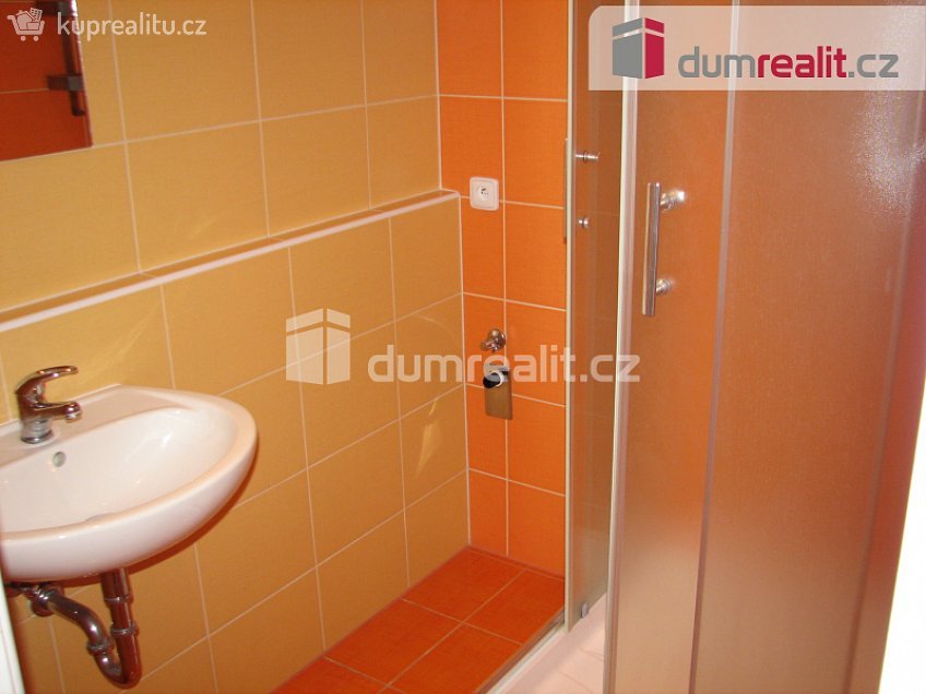 Pronájem bytu 1+kk 26 m^2 Leoše Janáčka, Luhačovice 