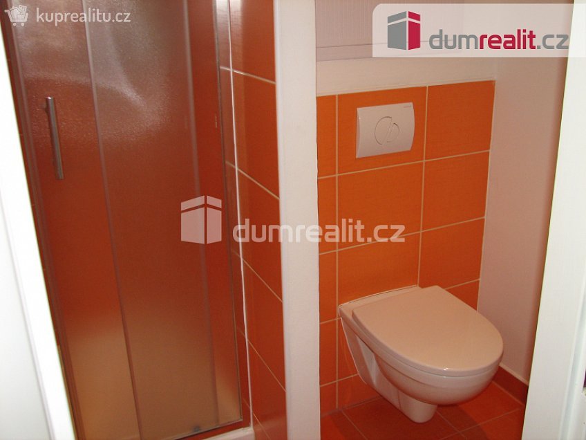 Pronájem bytu 1+kk 26 m^2 Leoše Janáčka, Luhačovice 