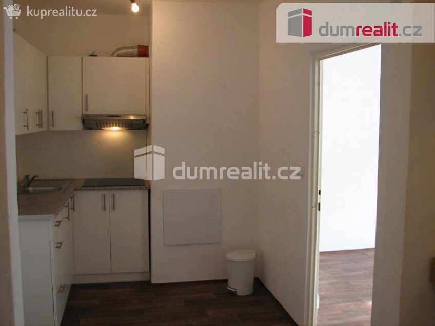 Pronájem bytu 2+kk 45 m^2 Leoše Janáčka, Luhačovice 