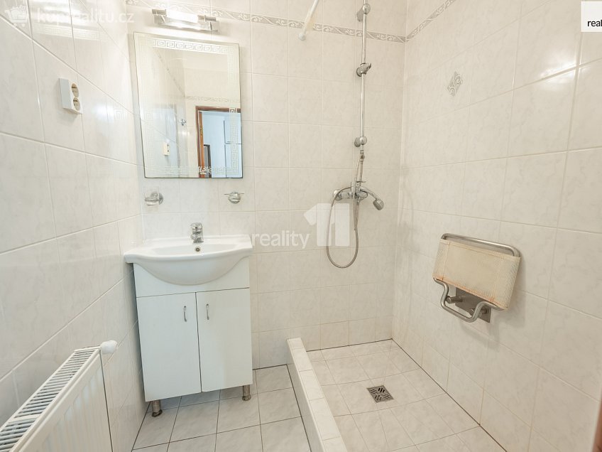 Prodej  rodinného domu 226 m^2 Otická, Praha 11 