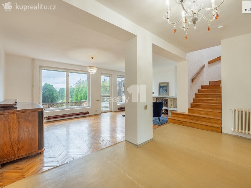 Prodej  rodinného domu 226 m^2 Otická, Praha 11 