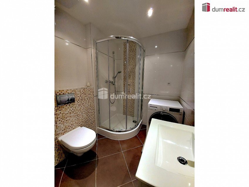 Prodej bytu 1+kk 37 m^2 Kadečkové, Praha 18 