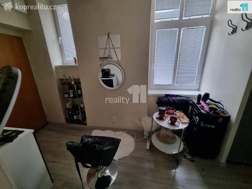 Pronájem  obchodních prostor 100 m^2 Bendlova, Ostrava 