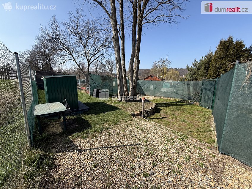 Pronájem  zahrady 135 m^2 V Cihelnách, Veltrusy 