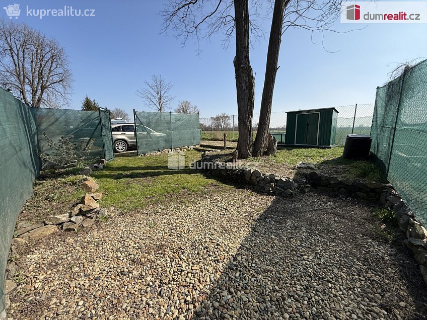 Pronájem  zahrady 135 m^2 V Cihelnách, Veltrusy 