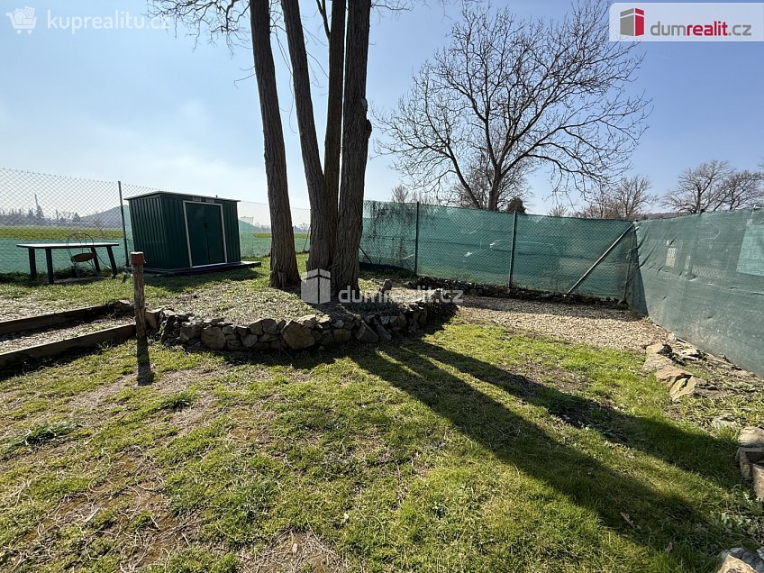 Pronájem  zahrady 135 m^2 V Cihelnách, Veltrusy 