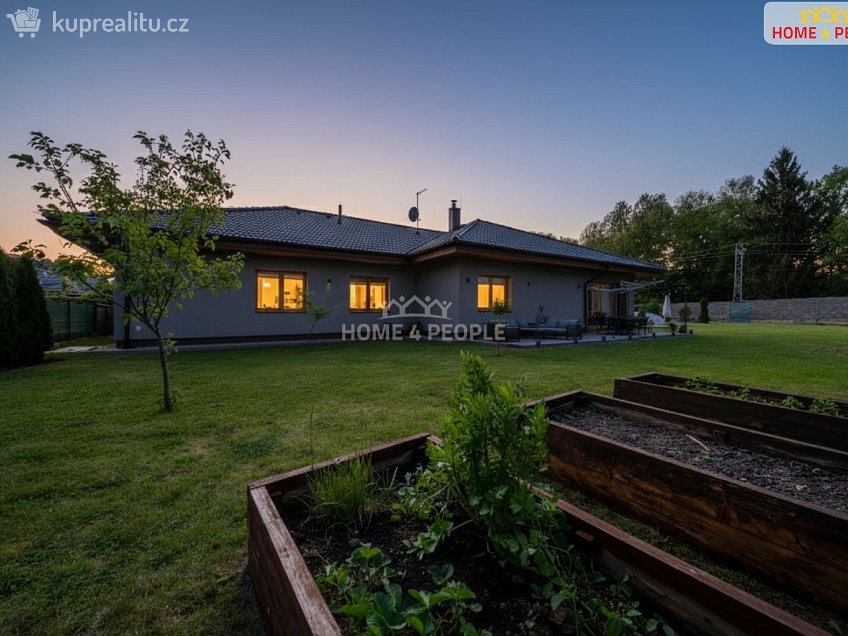 Prodej  rodinného domu 230 m^2 Slunečná, Srubec 