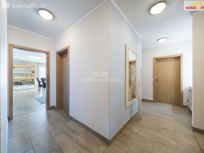 Prodej  rodinného domu 230 m^2 Slunečná, Srubec 