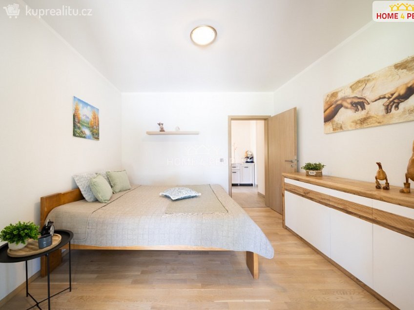 Prodej  rodinného domu 230 m^2 Slunečná, Srubec 