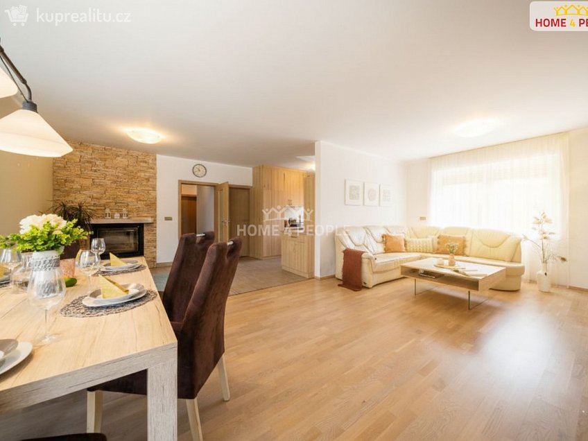 Prodej  rodinného domu 230 m^2 Slunečná, Srubec 