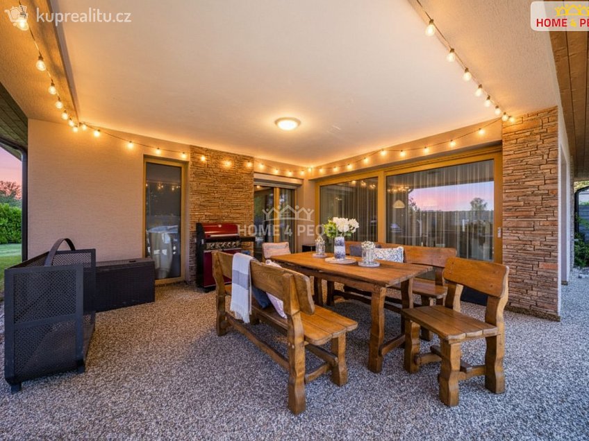 Prodej  rodinného domu 230 m^2 Slunečná, Srubec 