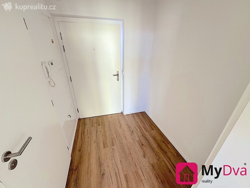 Pronájem bytu 3+kk 64 m^2 Poštovní, Znojmo 