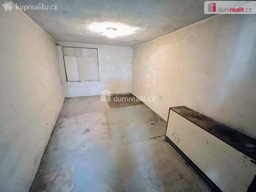 Prodej  rodinného domu 180 m^2 Vážany, Vážany 