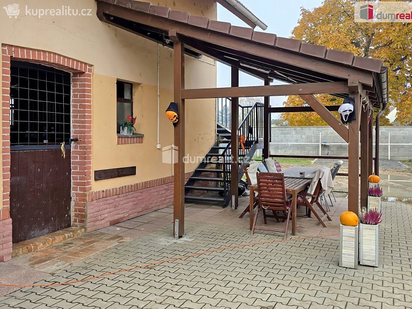 Pronájem bytu 1+kk 16 m^2 Hlavní, Neratovice 