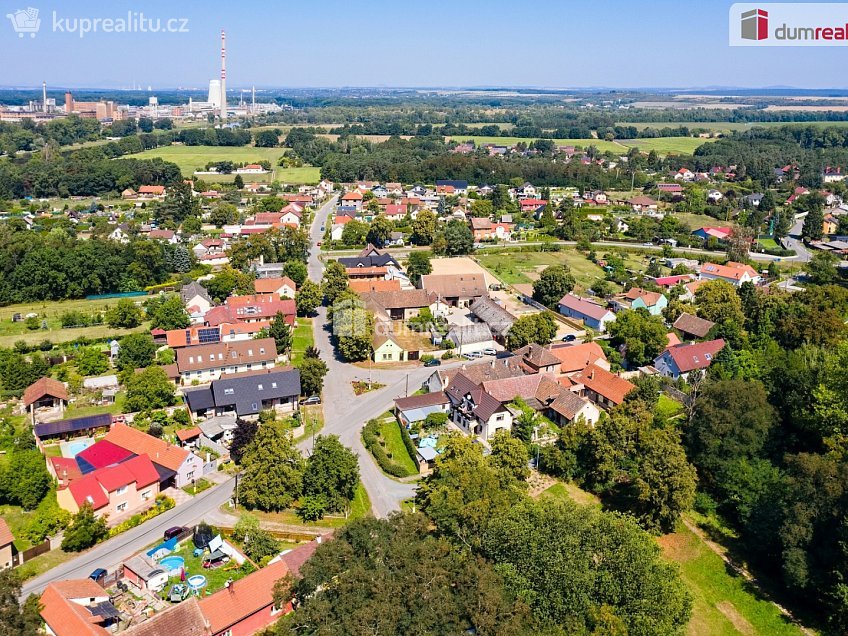 Pronájem bytu 1+kk 16 m^2 Hlavní, Neratovice 