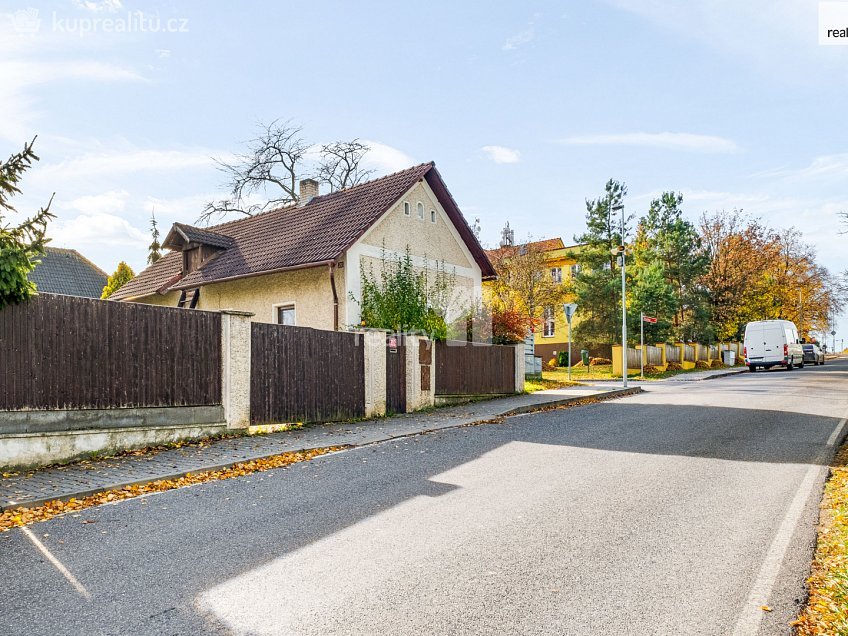 Prodej  rodinného domu 306 m^2 Školská, Cerhenice 