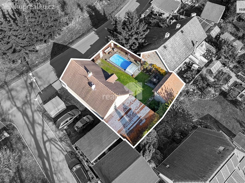 Prodej  rodinného domu 306 m^2 Školská, Cerhenice 