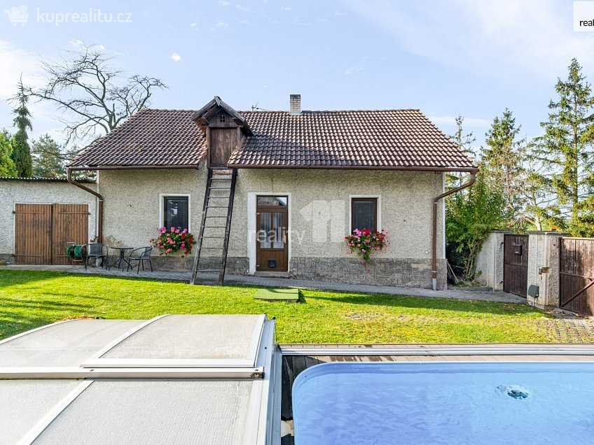 Prodej  rodinného domu 306 m^2 Školská, Cerhenice 