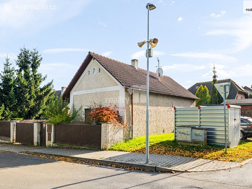 Prodej  rodinného domu 306 m^2 Školská, Cerhenice 