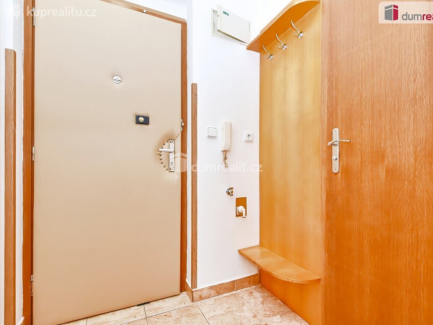 Prodej bytu 1+kk 20 m^2 Palackého, Dobřichovice 