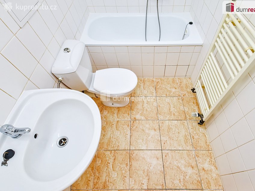 Prodej bytu 1+kk 20 m^2 Palackého, Dobřichovice 