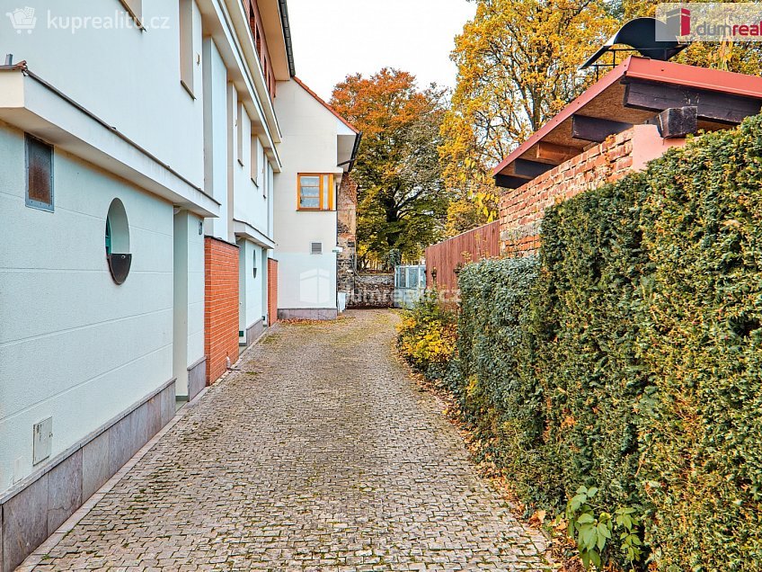 Prodej bytu 1+kk 20 m^2 Palackého, Dobřichovice 