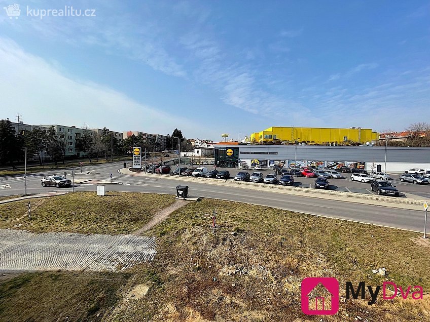 Pronájem bytu 1+kk 33 m^2 Vídeňská třída, Znojmo 