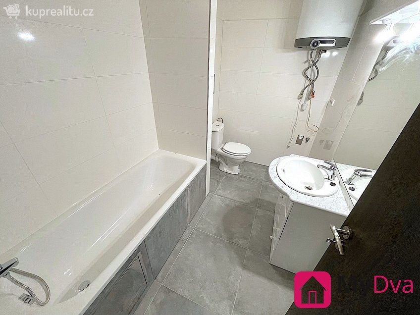 Pronájem bytu 1+kk 33 m^2 Vídeňská třída, Znojmo 