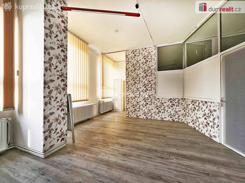 Pronájem  kanceláře 34 m^2 Osvoboditelů, Lovosice 