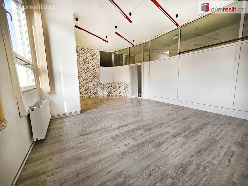Pronájem  kanceláře 34 m^2 Osvoboditelů, Lovosice 