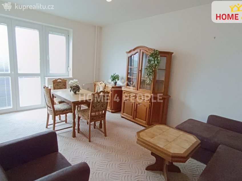 Pronájem bytu 2+1 51 m^2 náměstí Míru, Židlochovice 