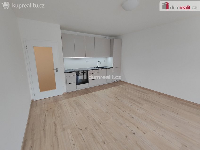 Pronájem bytu 2+kk 54 m^2 Sedlářova, Praha 19 