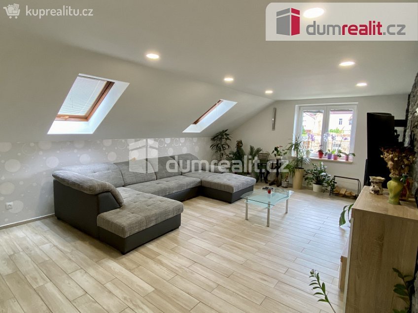 Pronájem  rodinného domu 400 m^2 třída Vítězství, Mariánské Lázně 